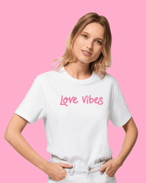 Hovedbilde T-SKJORTE – Love Vibes – Festligetrykk