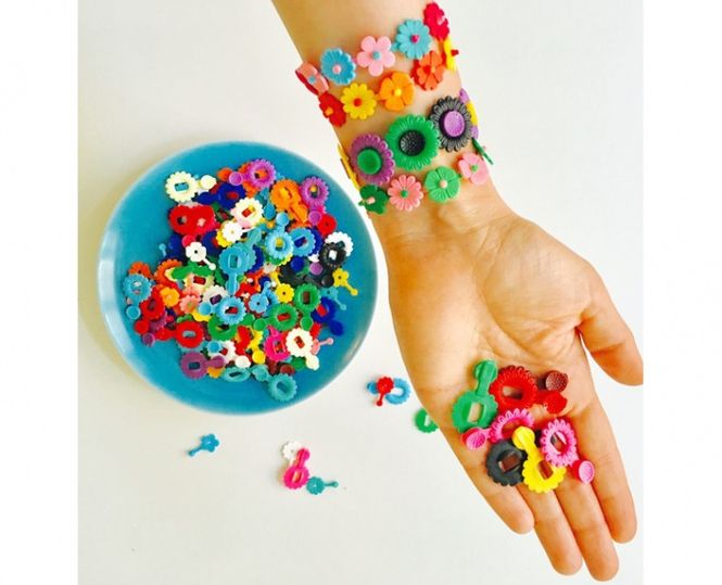 Hovedbilde LAG ARMBÅND AV BLOMSTER – Breba Flower Puzzle – ...