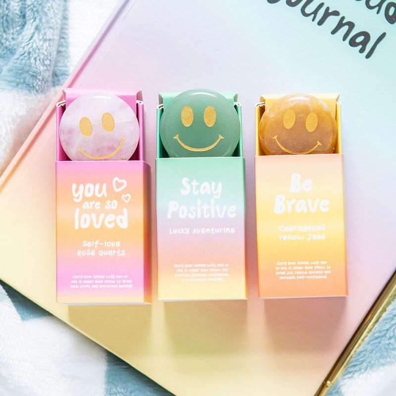KRYSTALL – Be Brave – Gul jade med smilefjes – Something Different