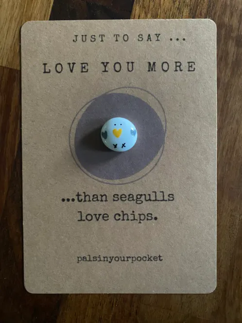 Hovedbilde LOMMEVENN – Love You More Than Seagulls Love Chips ...
