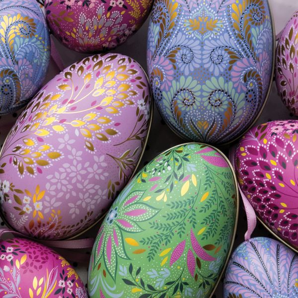 Hovedbilde PÅSKEEGG – Metall – Sara Miller