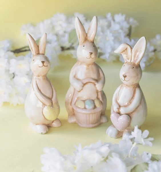 Hovedbilde PÅSKEPYNT – Kanin med eggkurv – Alot