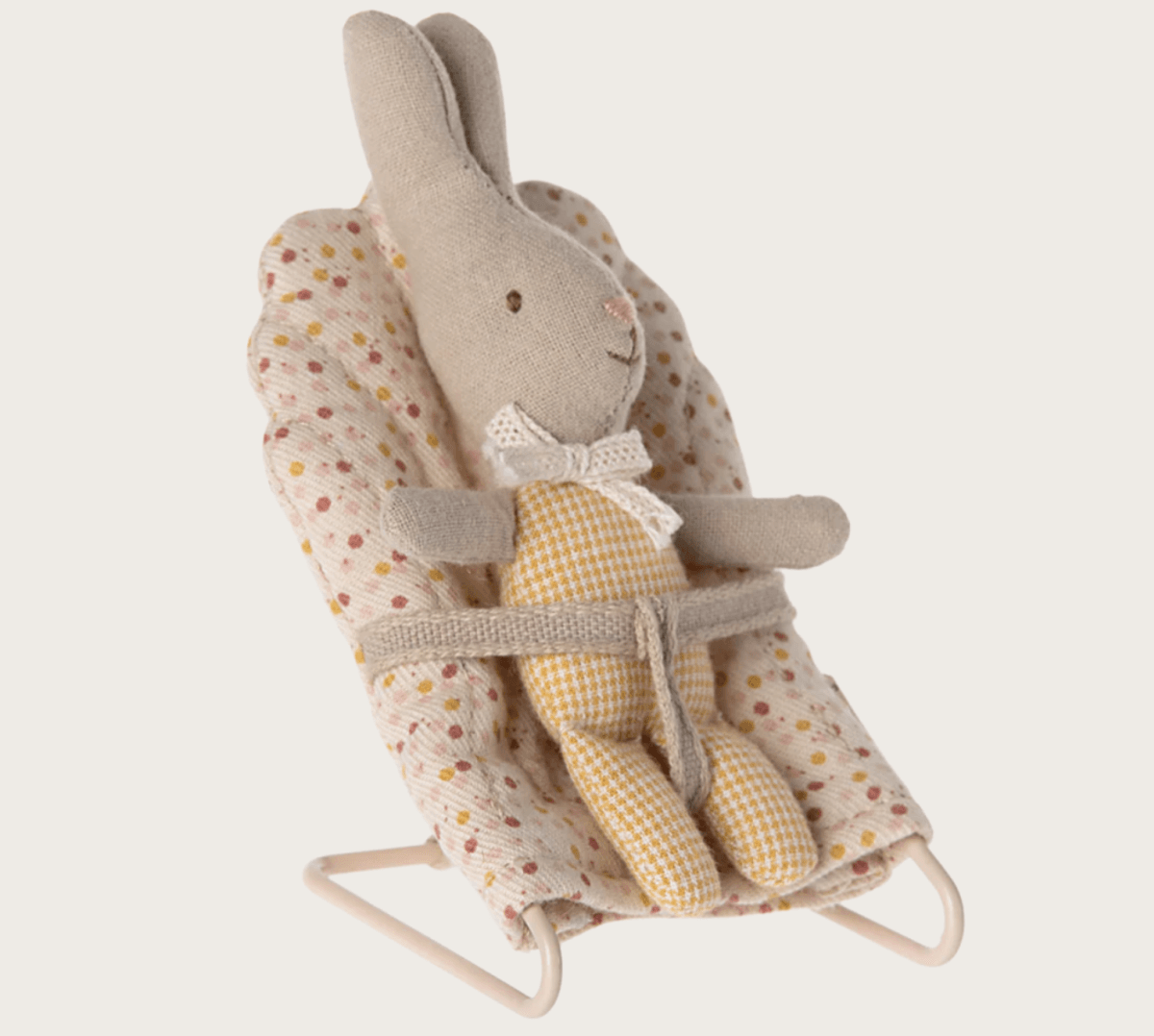 KANIN – My – Med gulrutete heldress – Maileg