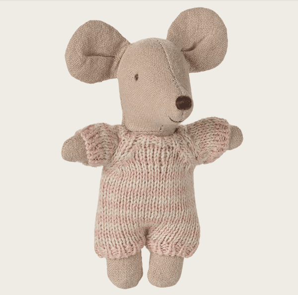 Hovedbilde BABYMUS I BÆREKURV – Rosa – Maileg