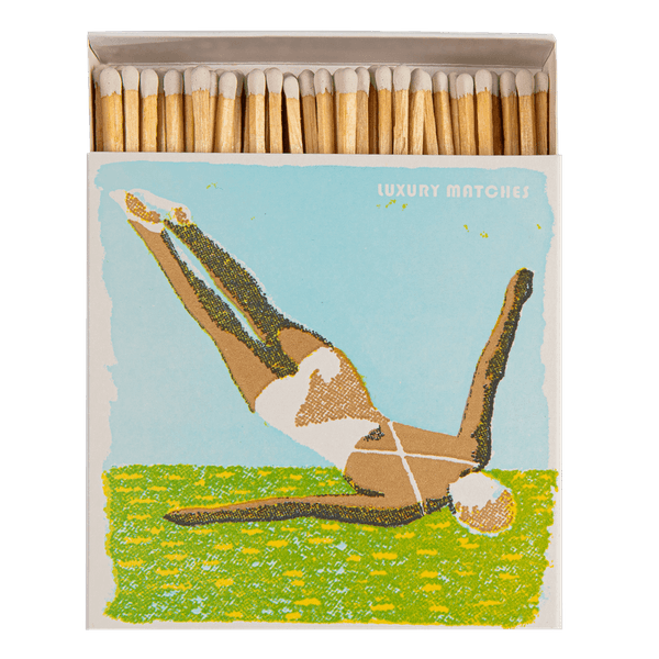 Hovedbilde FYRSTIKKER – The Diver – Archivist