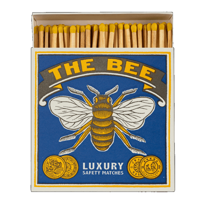 Hovedbilde FYRSTIKKESKE – The Bee – Archivist