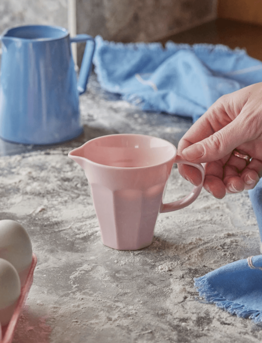LITEN MUGGE – Rosa – Rice