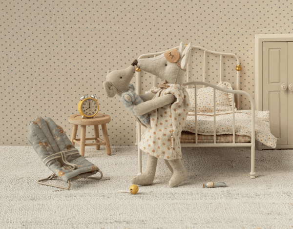 Hovedbilde VIPPESTOL TIL MY-KANIN OG BABYMUS – Grå med blomster ...