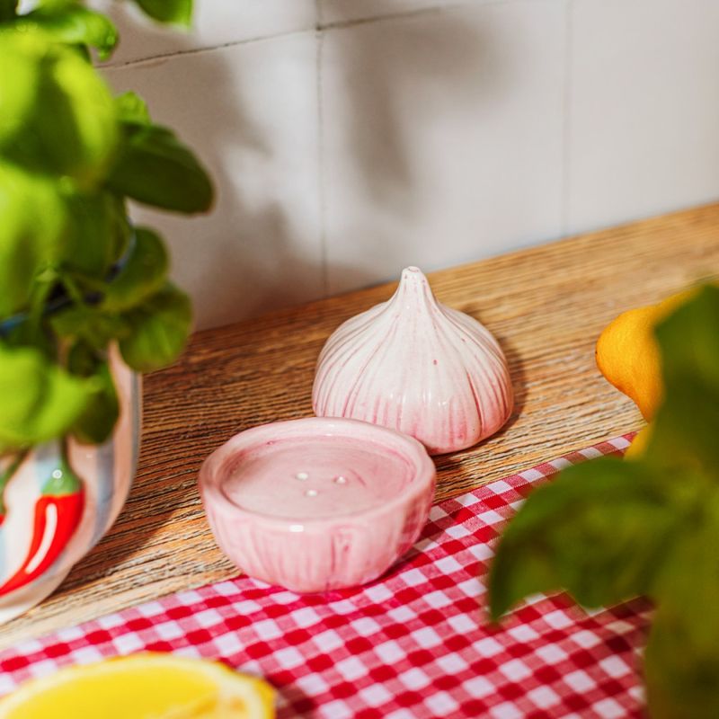 SALT- OG PEPPERBØSSER – Hvitløk – Sass & Belle